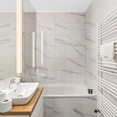 Luxury 3 Room Apartment - Coresi Mall Area Апартаменти Брашов
