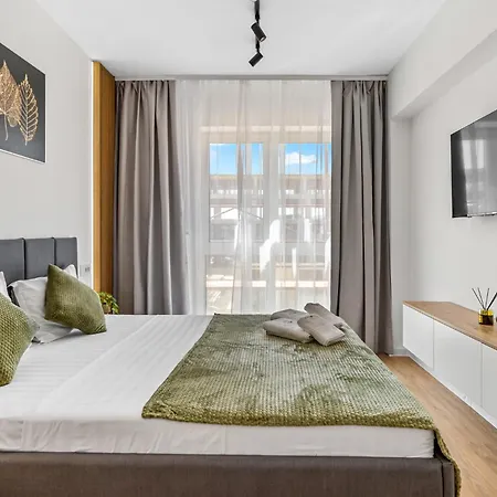 Luxury 3 Room Apartment - Coresi Mall Area *