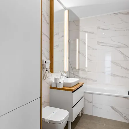 Luxury 3 Room Apartment - Coresi Mall Area