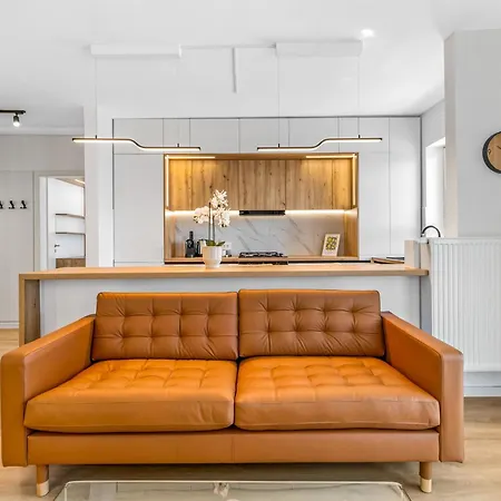 Апартаменти Luxury 3 Room Apartment - Coresi Mall Area Брашов